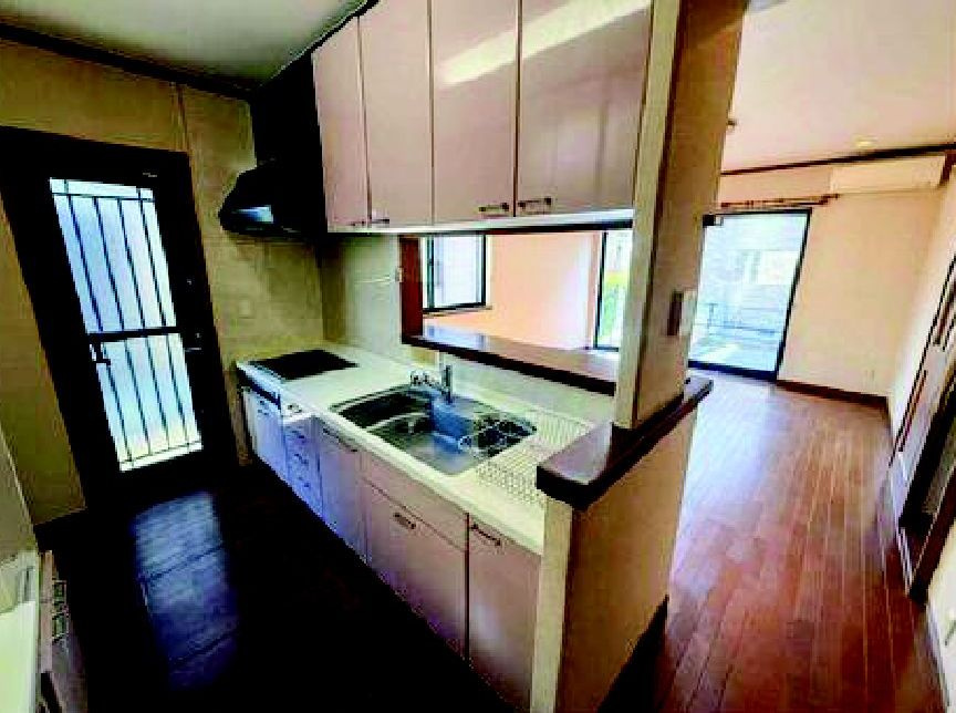 高崎市下豊岡町　大手ハウスメーカー施工中古住宅のキッチン