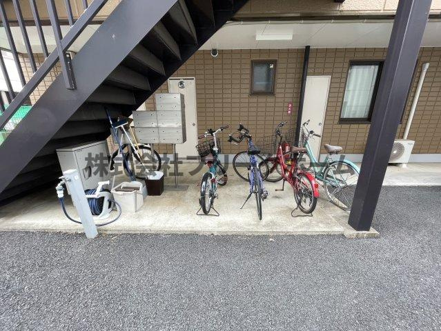 武蔵野市吉祥寺本町１丁目の賃貸マンションの駐車場