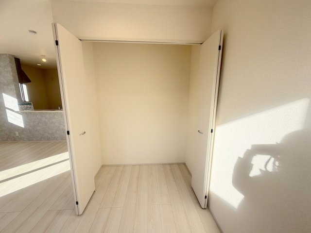 三郷市幸房　新築戸建　全1棟の収納|リビングに大容量の収納スペース完備でお部屋がスッキリ片付きます