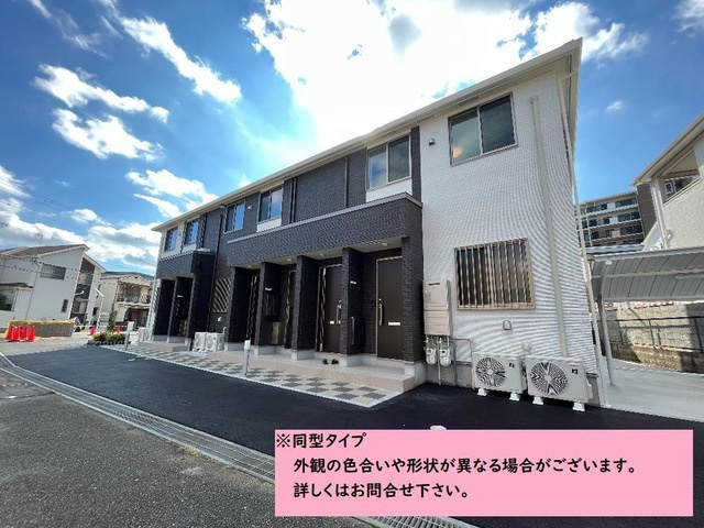 サクラーレ長坂の外観