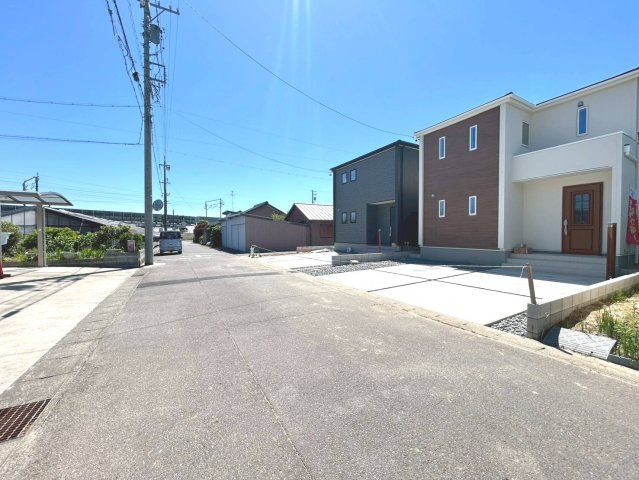 【商談中】リーブルガーデン　一宮市萩原町第二　全2区画分譲の前面道路含む現地写真|■前面道路　■ヤマダ不動産　株式会社リライフ　
■夢のマイホーム購入をフルサポートします！
