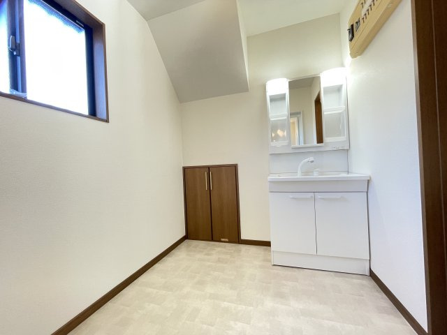 藤岡市鬼石　中古1360の独立洗面台