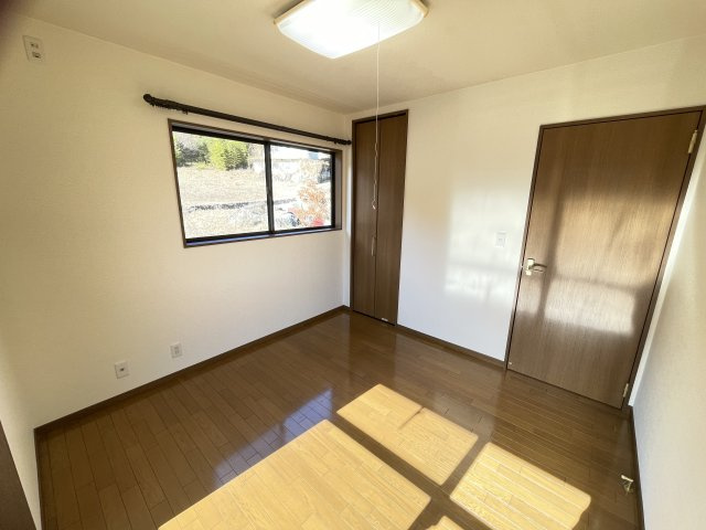 藤岡市鬼石　中古1200の洋室