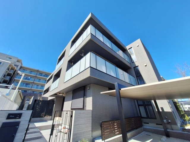 Ｂｅｌｌｅ　Ｇｒａｃｅ