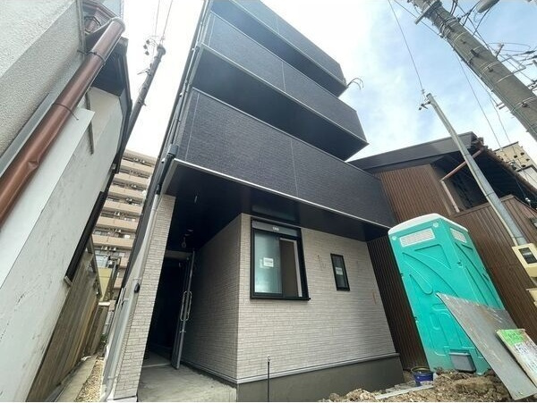 CELENEST高岳の外観