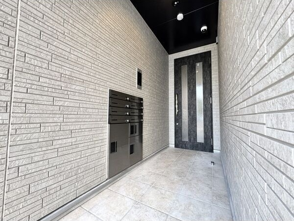 CELENEST高岳のエントランス