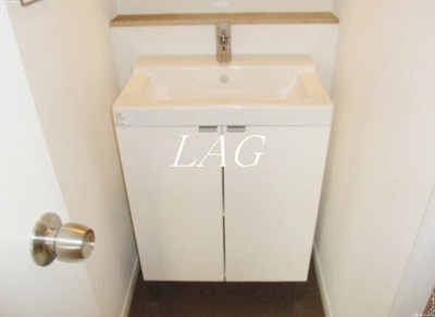 【洗面所】 | 巷岡ビル | 洗面台です。