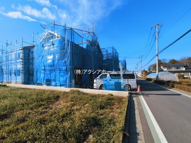 所沢市東狭山ケ丘3丁目・全５棟　新築一戸建　5号棟の前面道路含む現地写真|現地写真　2026年1月26日撮影