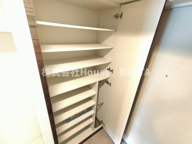 エステムコート神戸元町Ⅱブリーズの収納