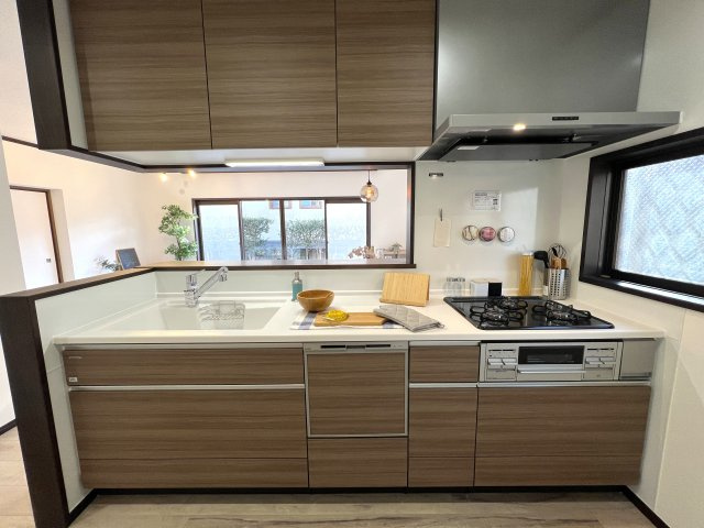 上永谷と下永谷あるけど中永谷はないのはなぜ？【リフォーム／港南区下永谷2丁目中古戸建】のキッチン|きれいなキッチンです