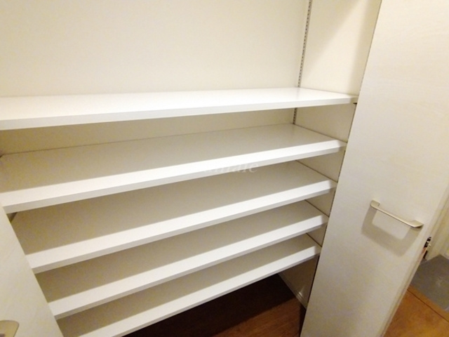 Y・Kレジデンス赤羽西の収納|廊下収納です☆