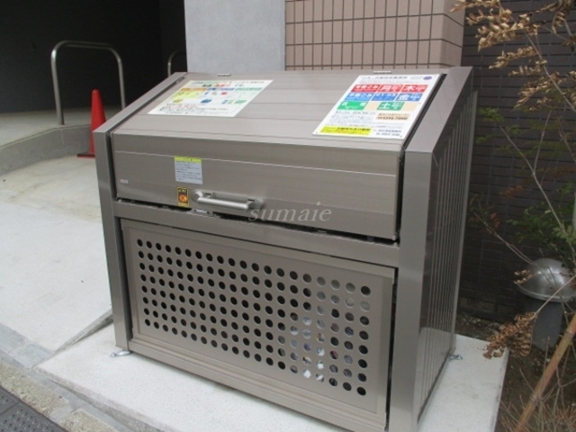 Y・Kレジデンス赤羽西のその他共用部分|敷地内ゴミ捨て場です☆