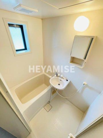 ハニーコームの浴室|※同間取りの別のお部屋の画像です※現況を優先します