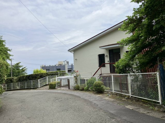 東伊豆町　エンゼルフォレスト伊豆熱川の前面道路含む現地写真