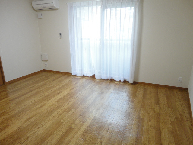 Le temps heureux”sの寝室|洋室