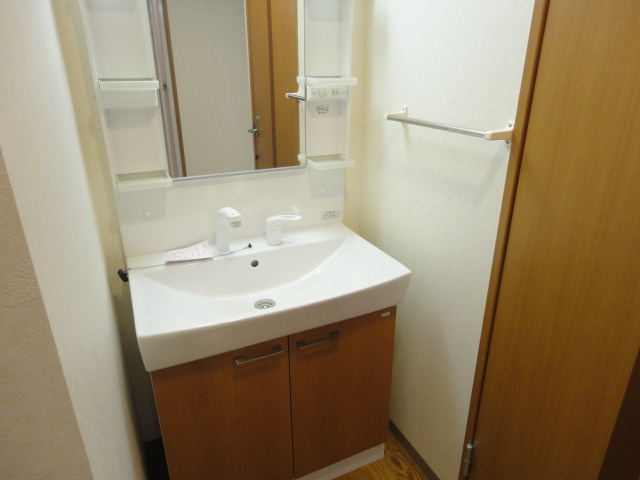 Le temps heureux”sの洗面所|洗髪洗面化粧台