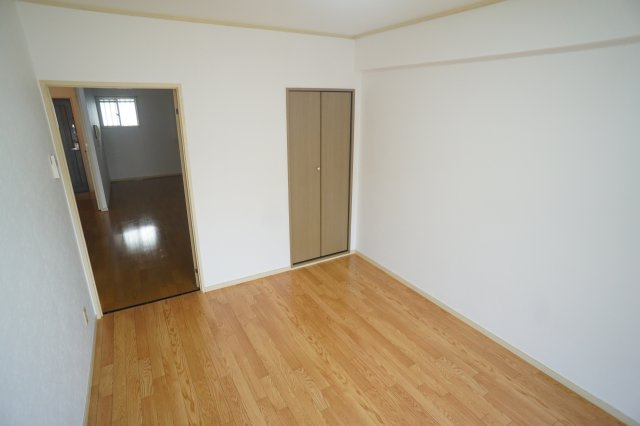 シティコープ新大宮の洋室