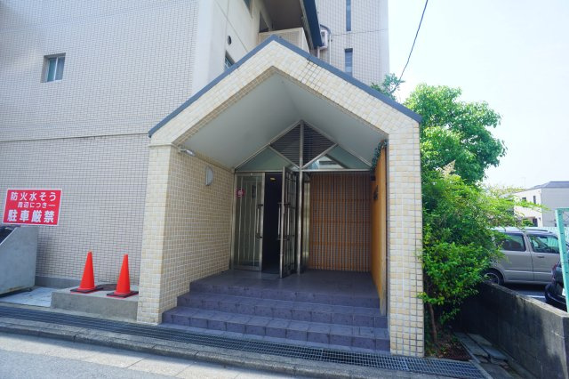 シティコープ新大宮のエントランス