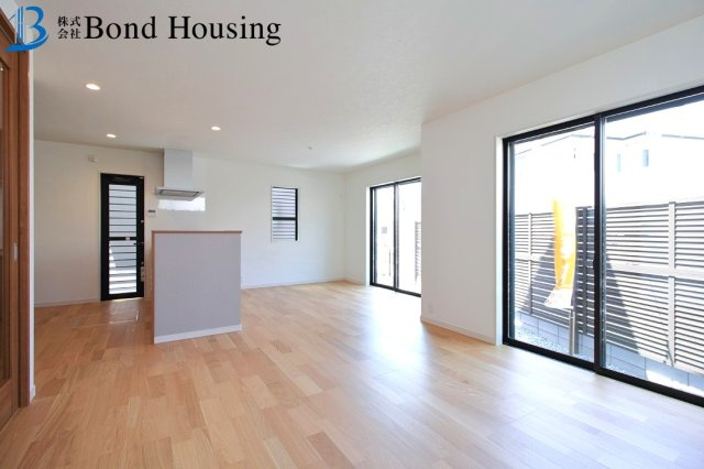 「こだわり設備」「LDK19帖」池上 新築戸建の居間・リビング