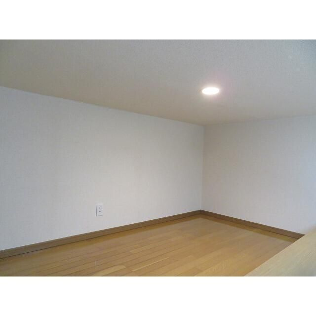 ＡＭＭＳ　ＯＫＡＭＵＲＡの寝室