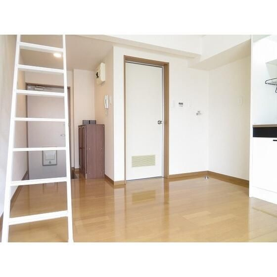 ＡＭＭＳ　ＯＫＡＭＵＲＡの居間・リビング