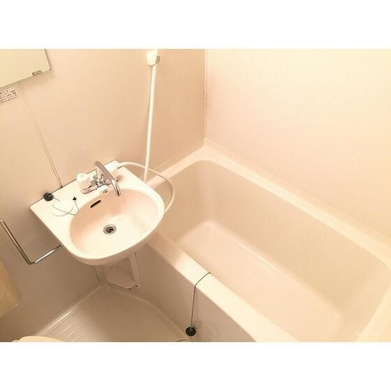 ＡＭＭＳ　ＯＫＡＭＵＲＡの浴室