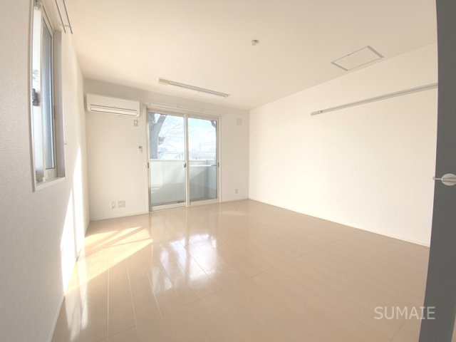 メゾンドエスポワールの居間・リビング|10.1帖洋室☆彡