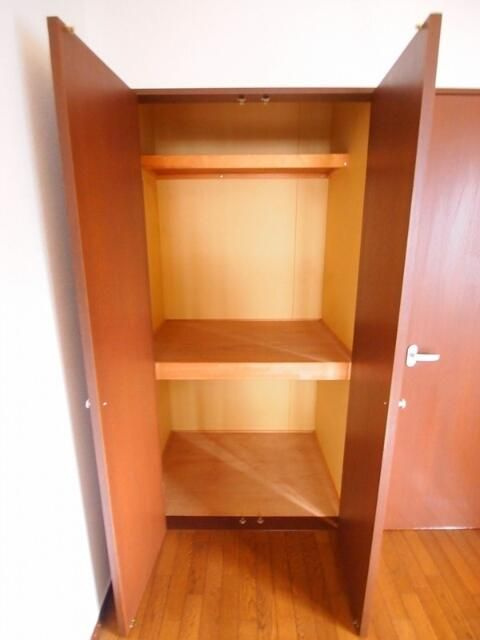 ＬＥＤＩＯ西新宿の収納