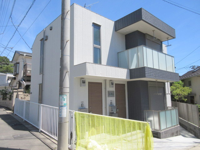 シーリン横浜の周辺