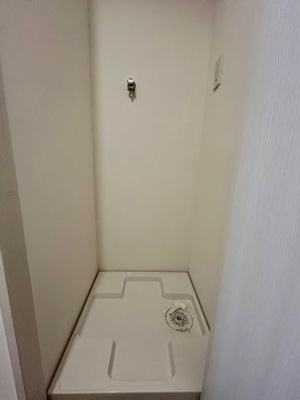 【洗面所】 | レジディア虎ノ門 | 明るい洗面所です