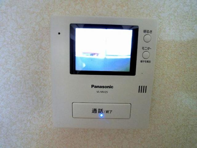 さくらハイツのセキュリティ|【防犯】ＴＶモニター付きインターホン、防犯にも安心です♪