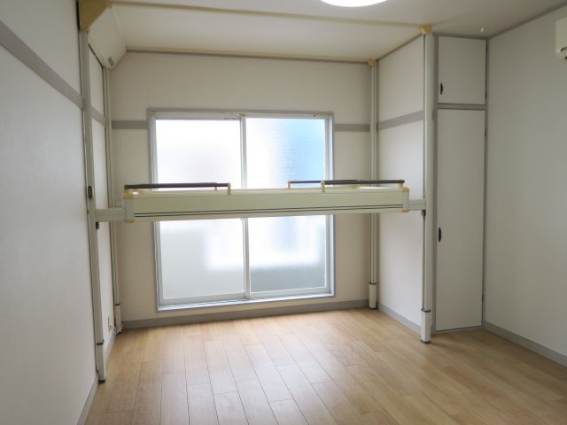 セントラルホームの洋室