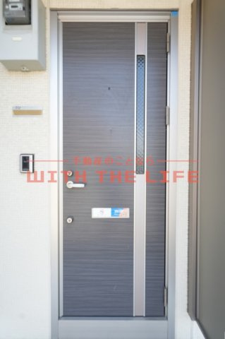 アザレア梅満【キャッシュバック対象物件】の玄関|落ち着いた玄関です