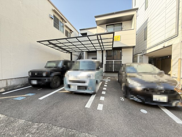 シーズ2の駐車場