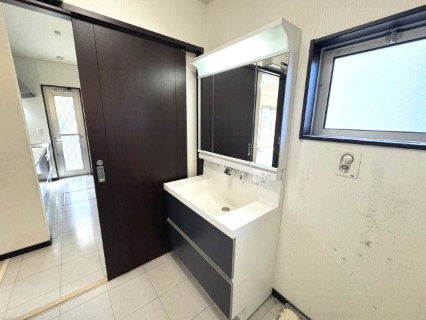 阪南市桃の木台７丁目　中古戸建の独立洗面台