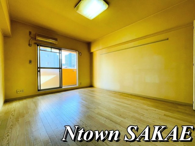 【居間・リビング】 | カサグランデ新栄 | おしゃれな居間です