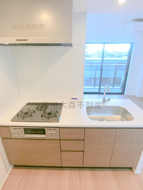 スタイリオ池上WeLLのキッチン|3口ガスグリル付システムキッチン