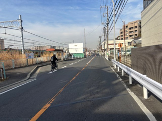 【前面道路含む現地写真】 | 横浜市戸塚区上倉田町　全1棟 | 前面道路