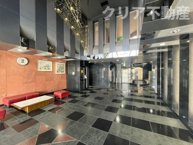 【エントランス】 | ベルメゾン末広　6階