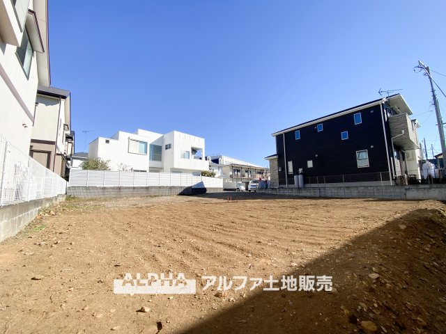 昭島市緑町2丁目　全2区画の外観|【A cozy space】
◆余白のある暮らし◆
人を招いても、ひとりで過ごしても心地よい住空間。
温もりを感じるこの場所が、暮らしの輪郭をやさしく描いていく。