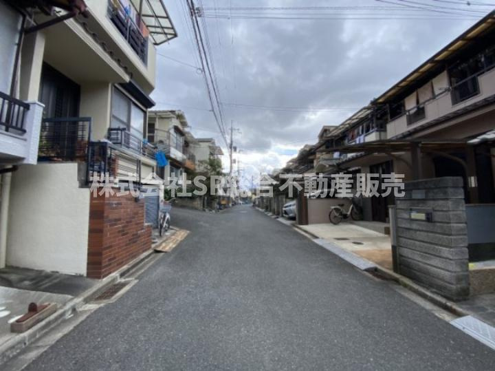 六万寺町1丁目中古戸建の前面道路含む現地写真|前面道路含む現地写真です