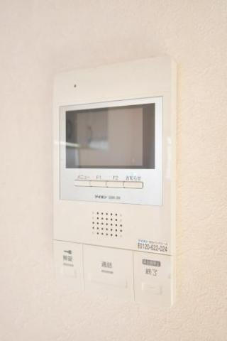 ミレーニア・Mのセキュリティ|【防犯】オートロックとＴＶモニター付きインターホン、防犯にも安心です♪