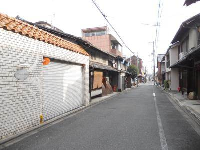 メゾンドゼフィールの周辺|前面道路