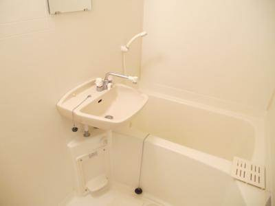 メゾンドゼフィールの浴室