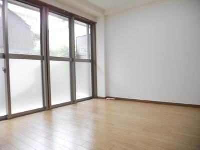 メゾンドゼフィールの居間・リビング