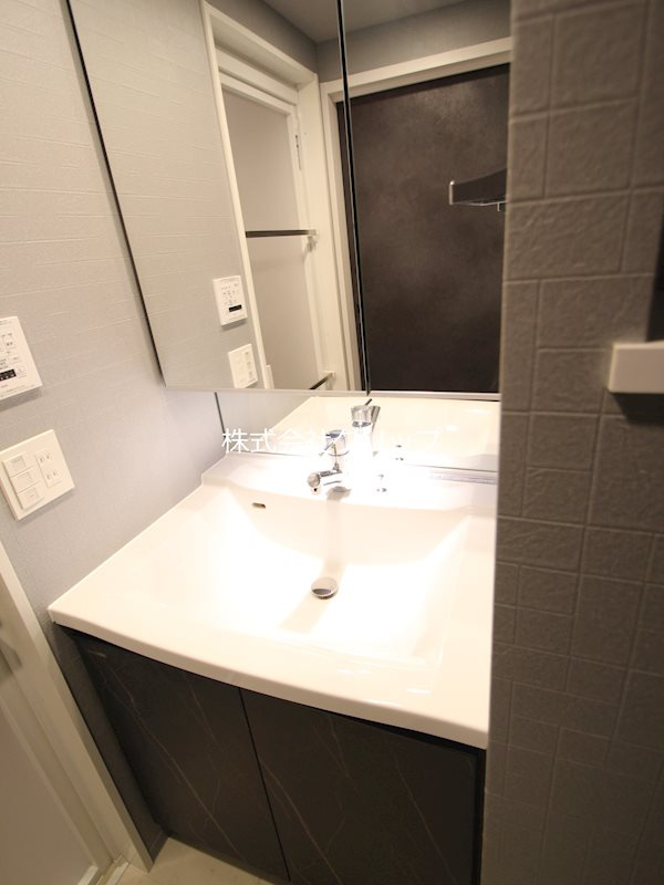 デュオステージ関内Ⅱの独立洗面台