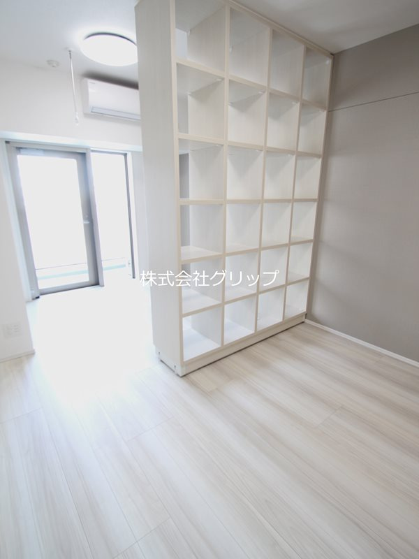 デュオステージ関内Ⅱの居間・リビング