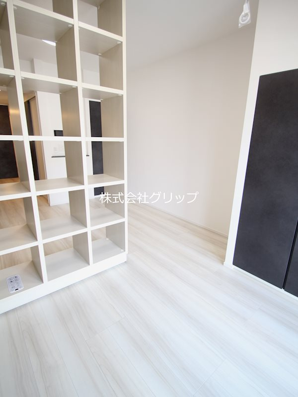 デュオステージ関内Ⅱの居間・リビング