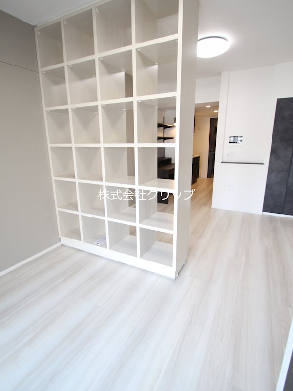 デュオステージ関内Ⅱの居間・リビング