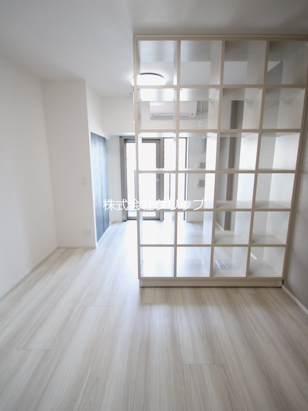 デュオステージ関内Ⅱの居間・リビング